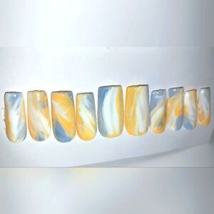 Hand crafted custom 10pc short acrylic press on nails size large